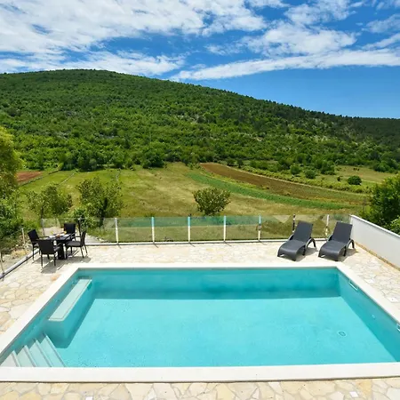 Holiday home 4 Bedroom Cozy In